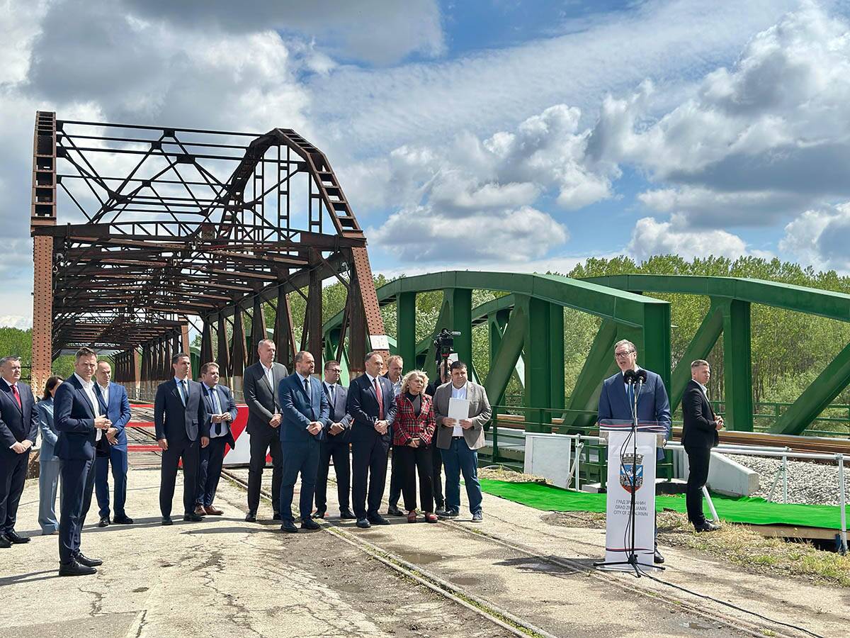 Aleksandar Vučić na otvaranju novog mosta u Tomaševcu (21).jpg