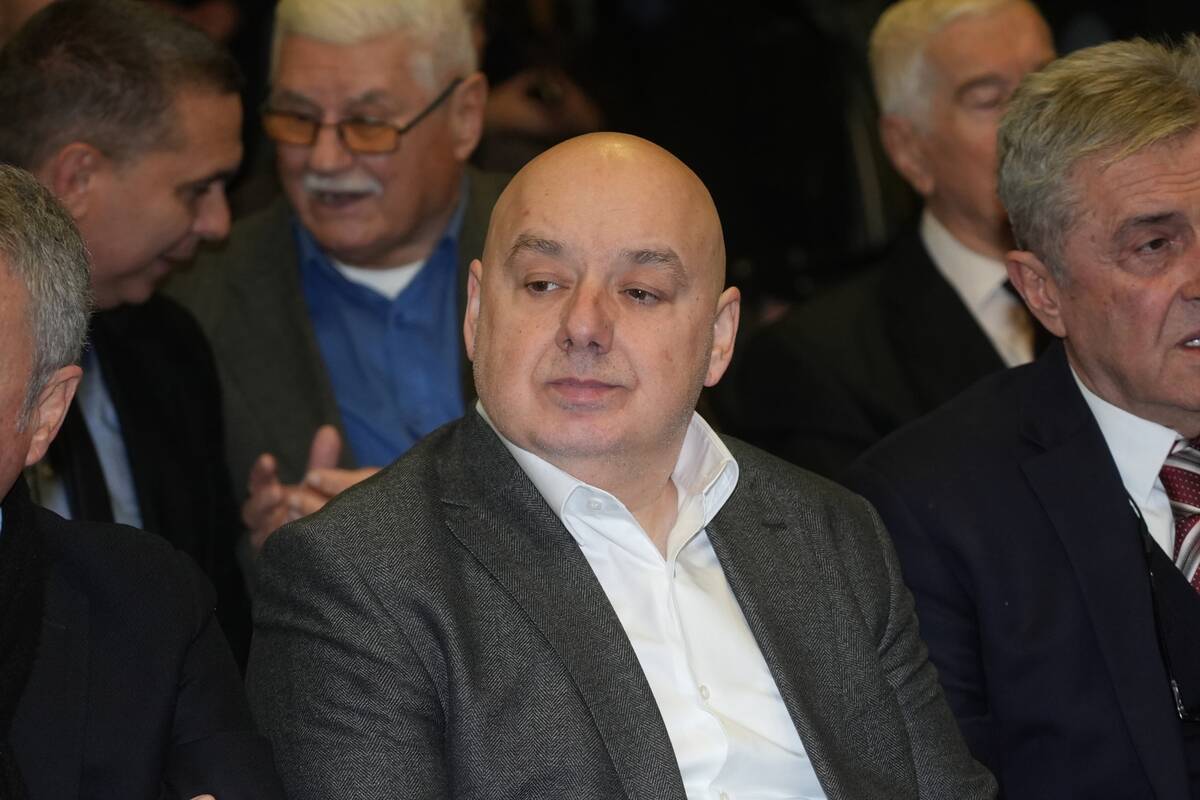 Dragoljub Zbiljić na sednici UO Vojvodine