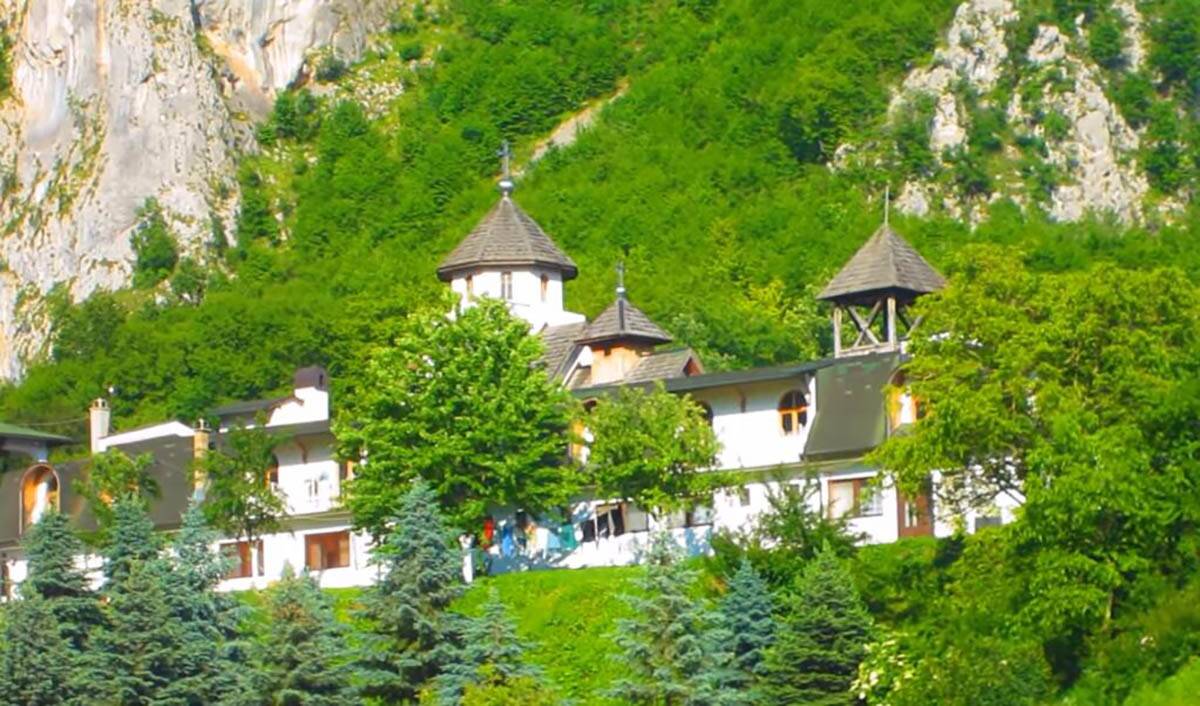 Manastir Soko kod Soko grada  1.jpg