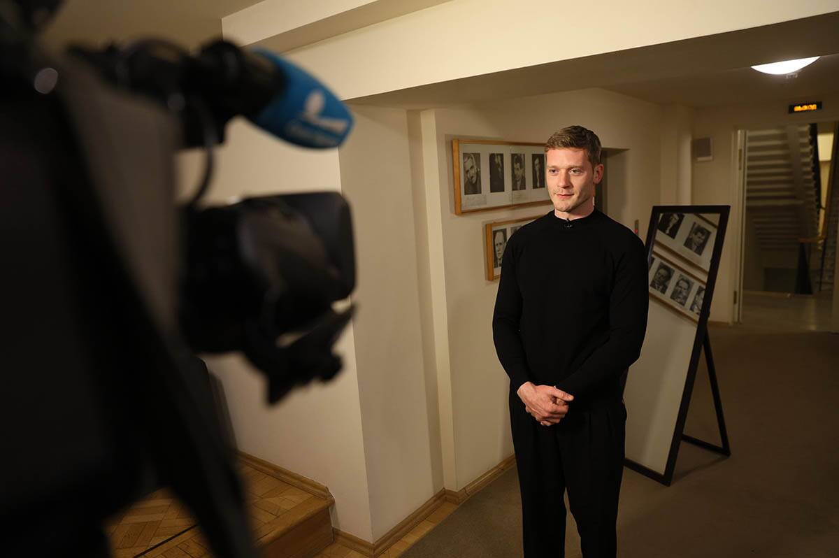 Beogradsko dramsko pozorište izvelo predstavu u teatru Sankt Peterburga (2).jpg