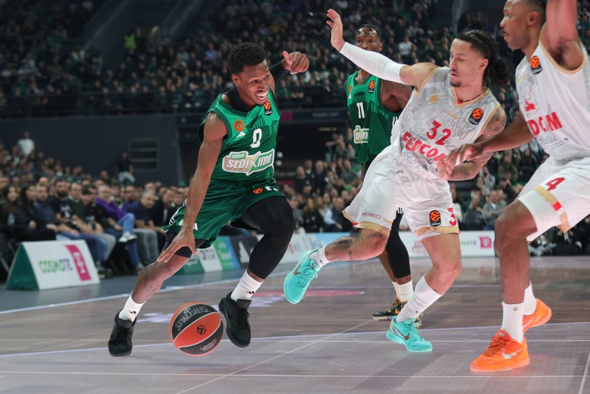 Ti Džej Šorts na utakmici Panatinaikos Monako