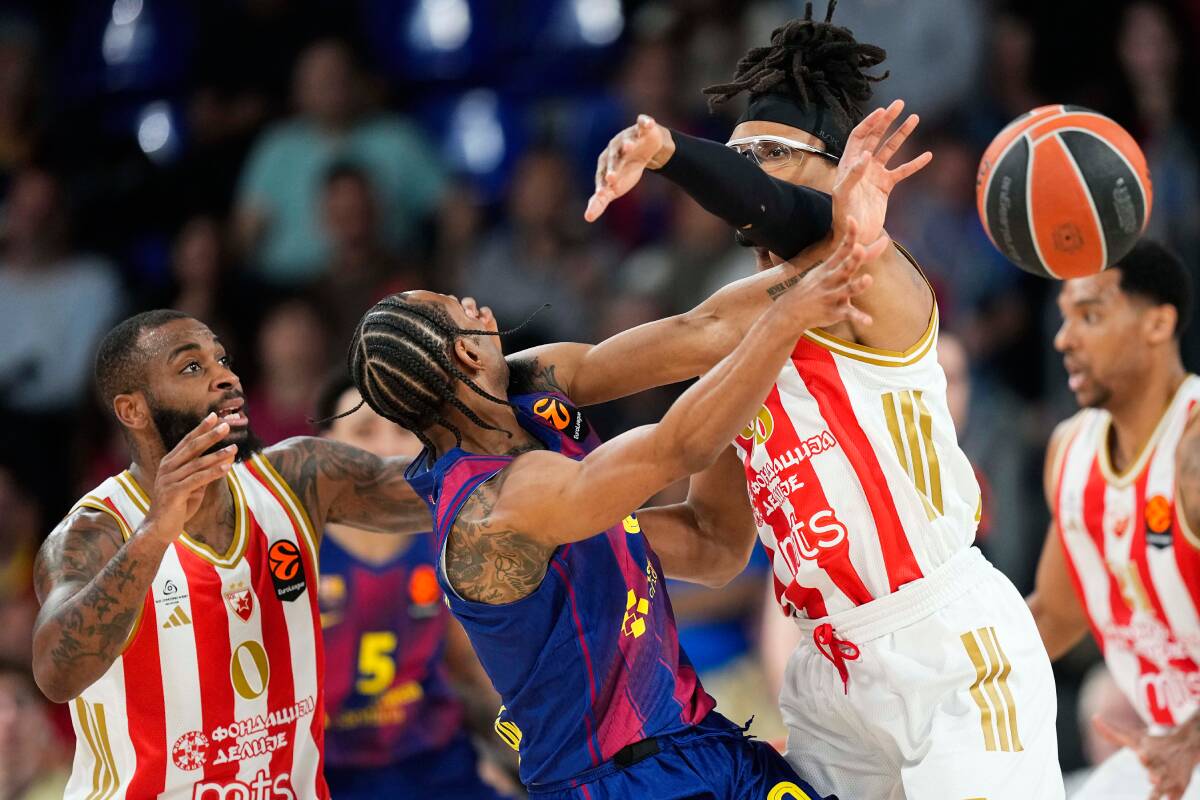 Kevin Panter u duelu sa igračima Zvezde u Evroligi