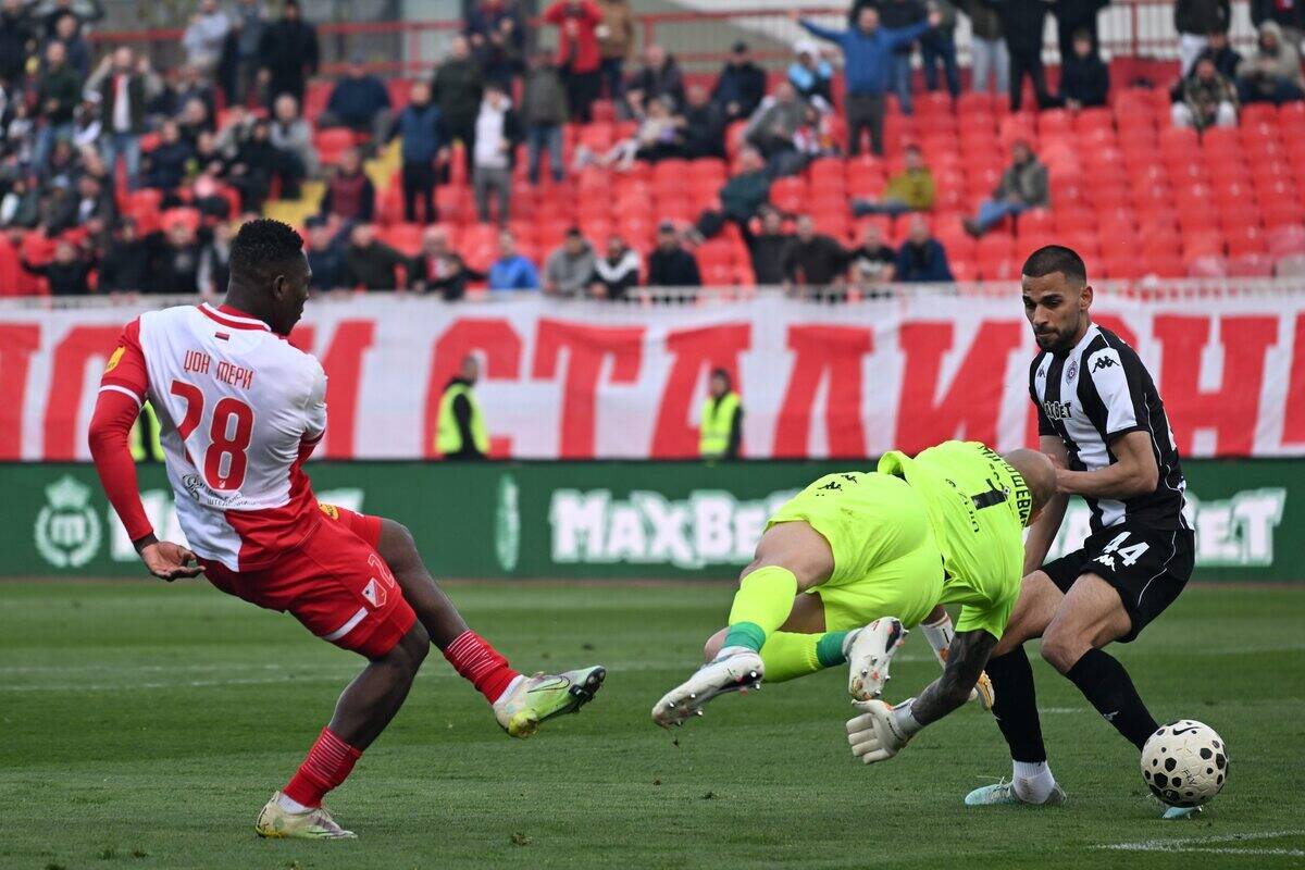 Napadač Vojvodine Džon Meri ne koristi šansu protiv Partizana