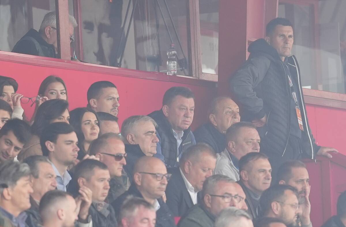 Jutjuber Baka Prase na utakmici Vojvodina Partizan