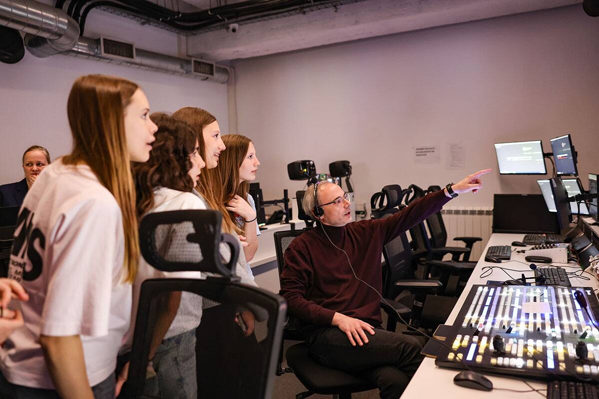 HEML5198 - autor Nemanja Nikolić copy.jpg