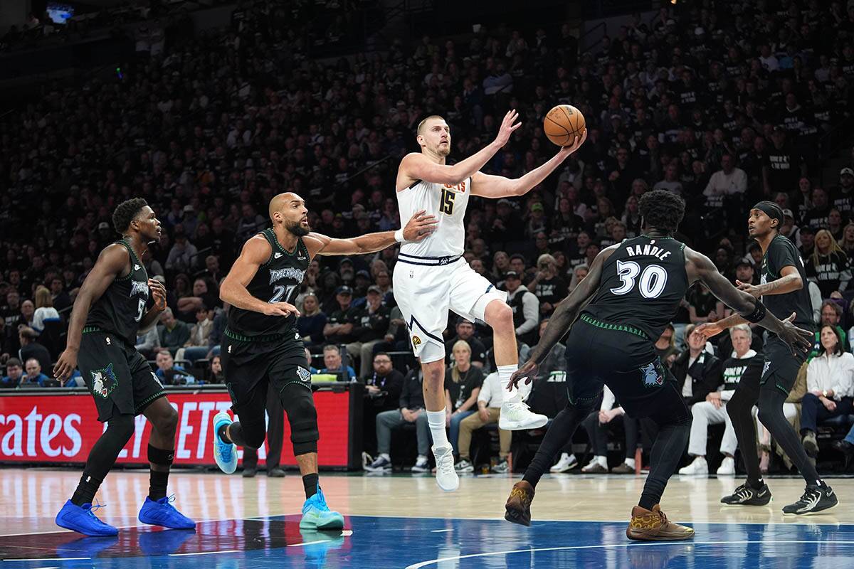 Nikola Jokić (7).jpg