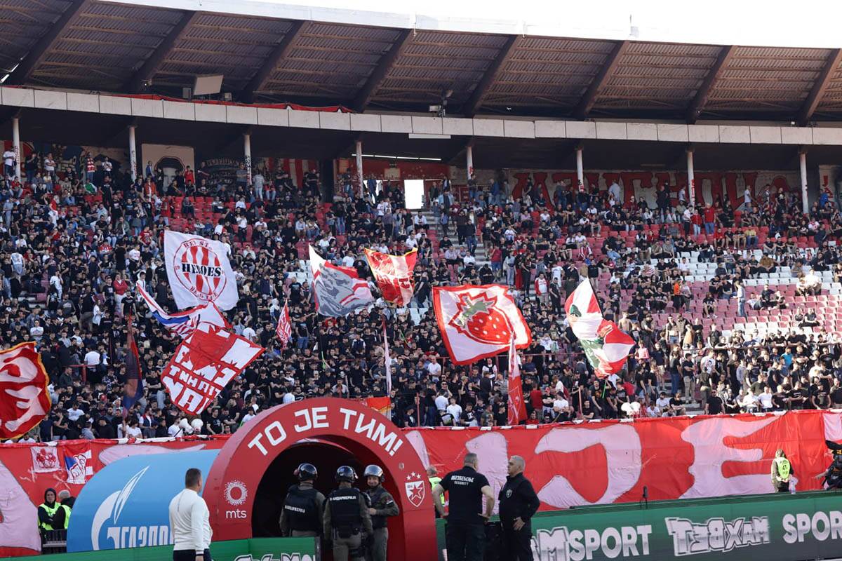 Crvena Zvezda - Partizan derbi (3).jpg