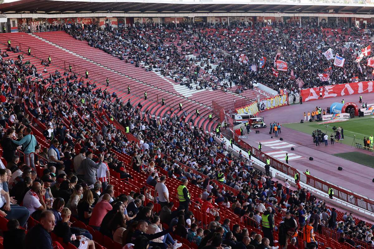 Crvena Zvezda - Partizan derbi (8).jpg