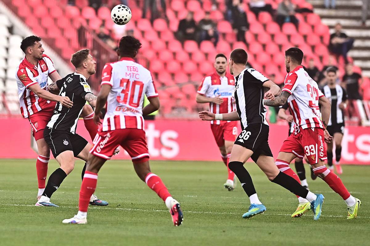 Crvena Zvezda 179. večiti derbi (18).jpg