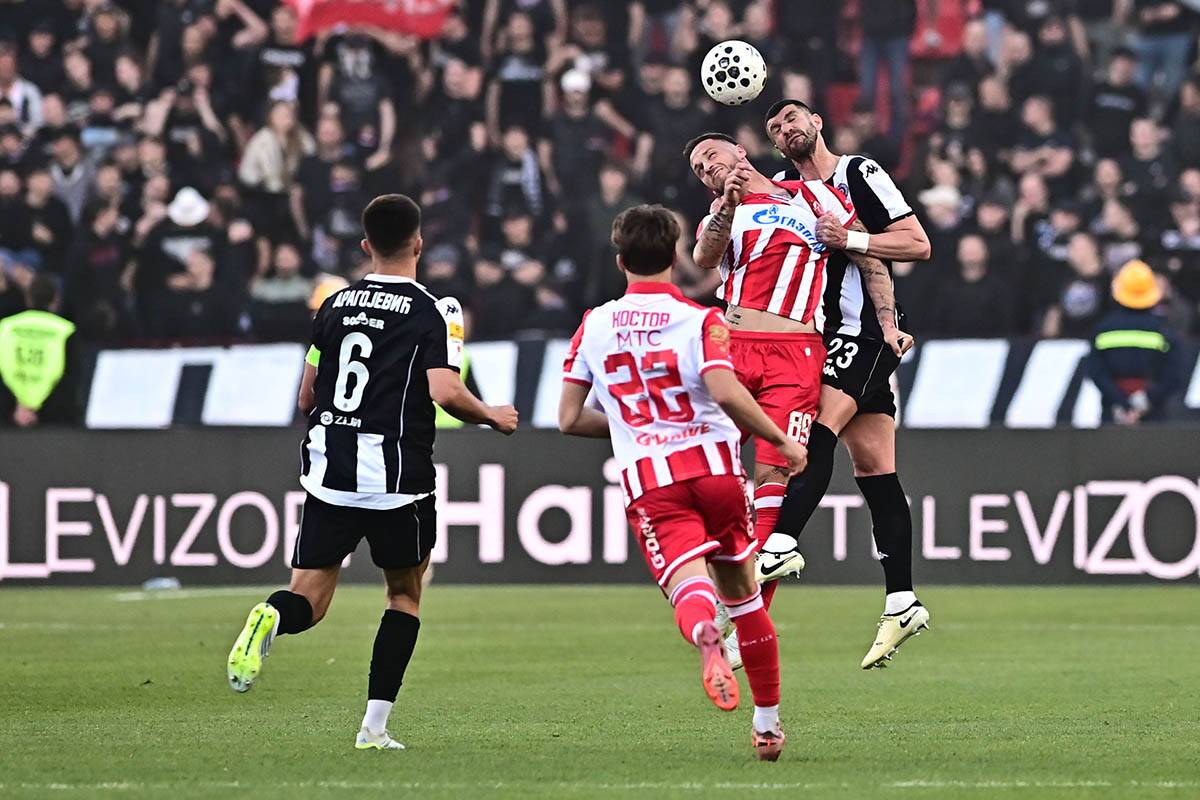 Crvena Zvezda 179. večiti derbi (20).jpg