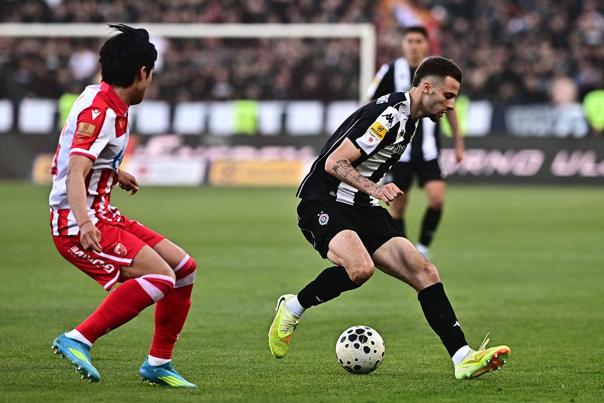 Crvena Zvezda 179. večiti derbi (23).jpg