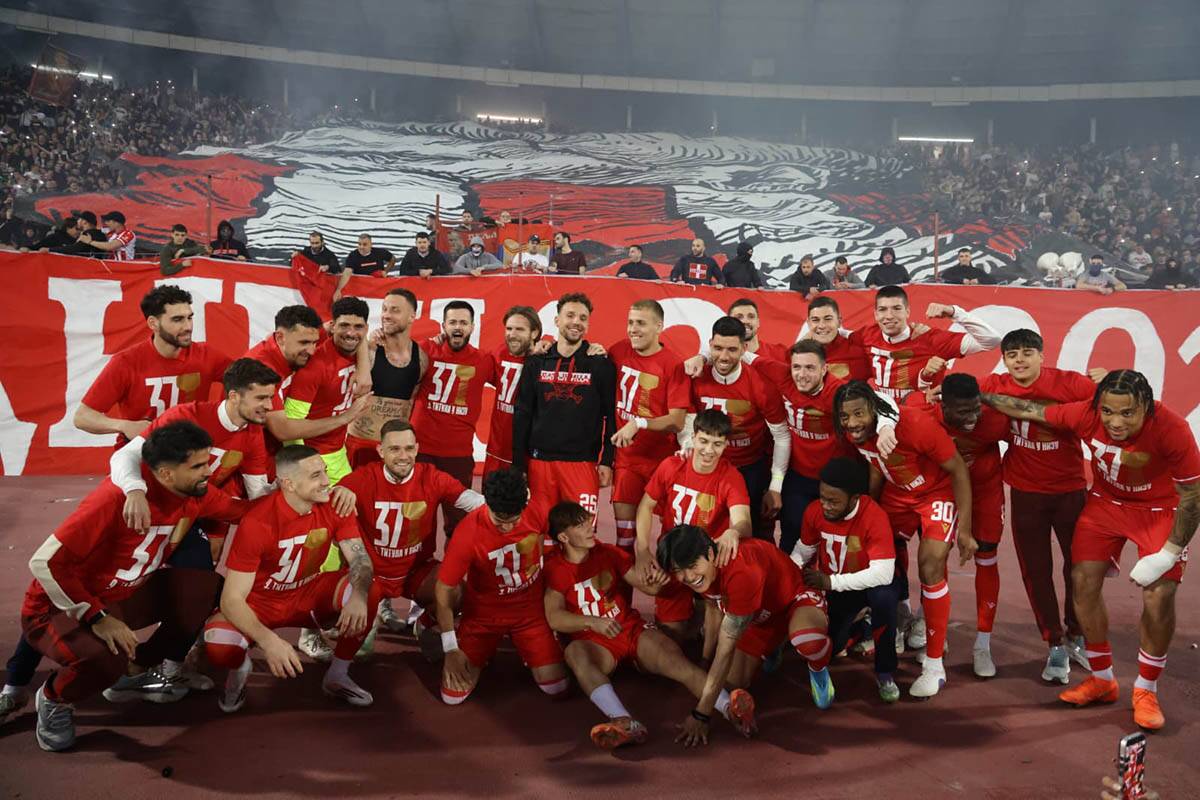 Crvena Zvezda proslava titule