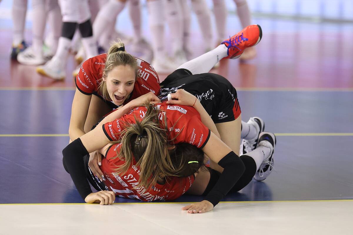 Odbojkašice TENT-a slave titulu prvaka Srbije