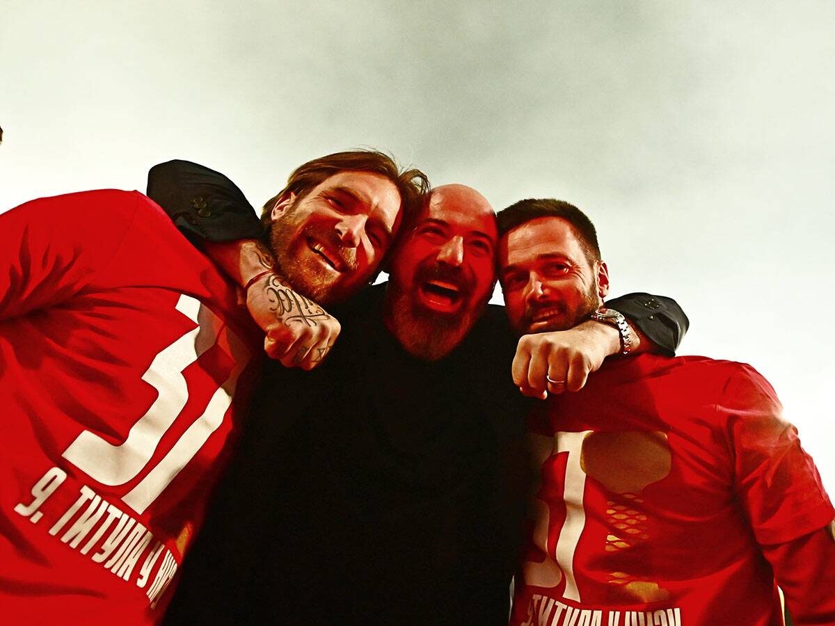 Slavlje Crvene zvezde posle derbija (7).jpg