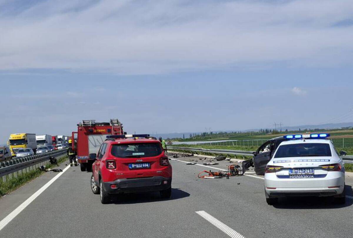 Prve fotografije nesreće kod Rume (4).jpg