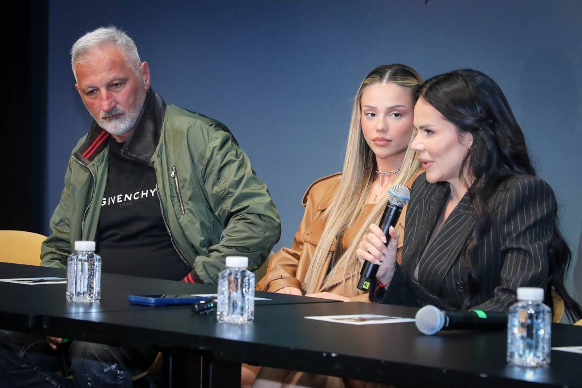 Andjela Ignjatovic Breskvica promocija spota (7).jpg