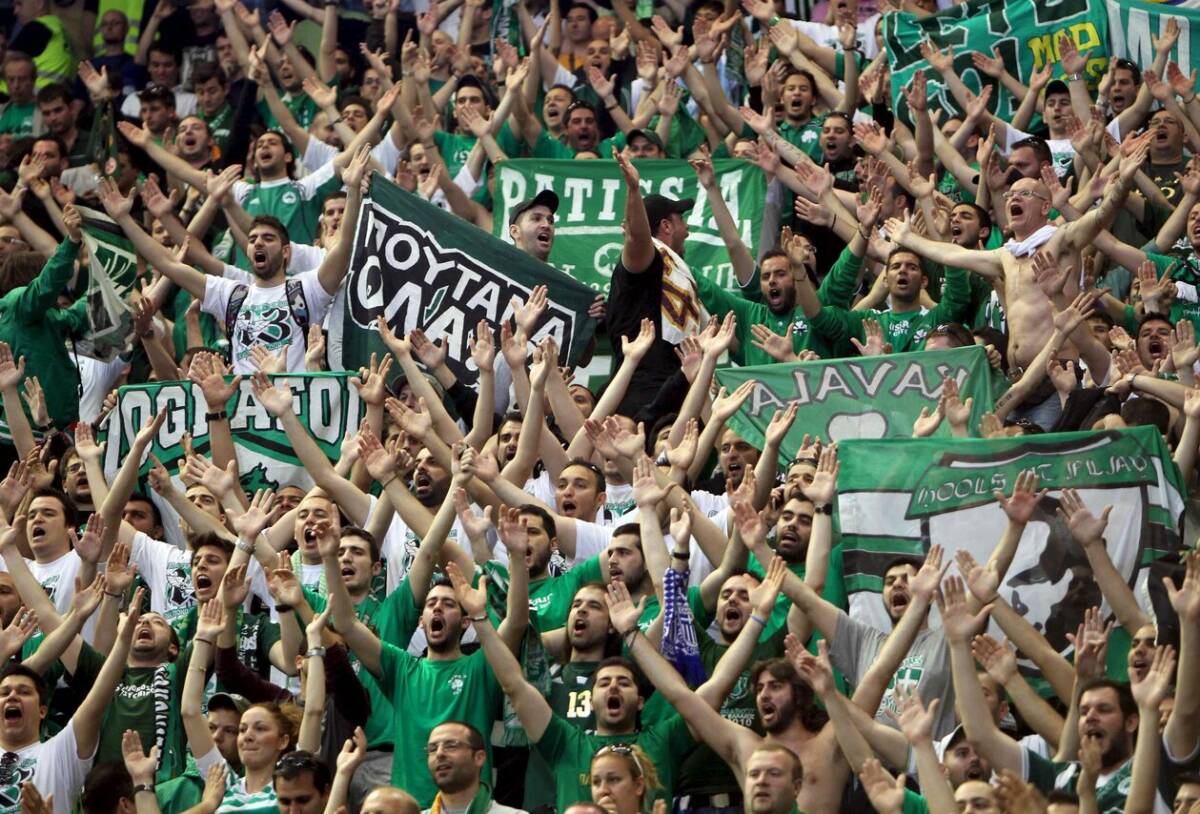 Navijači Panatinaikosa na Fajnal-foru Evrolige 2011