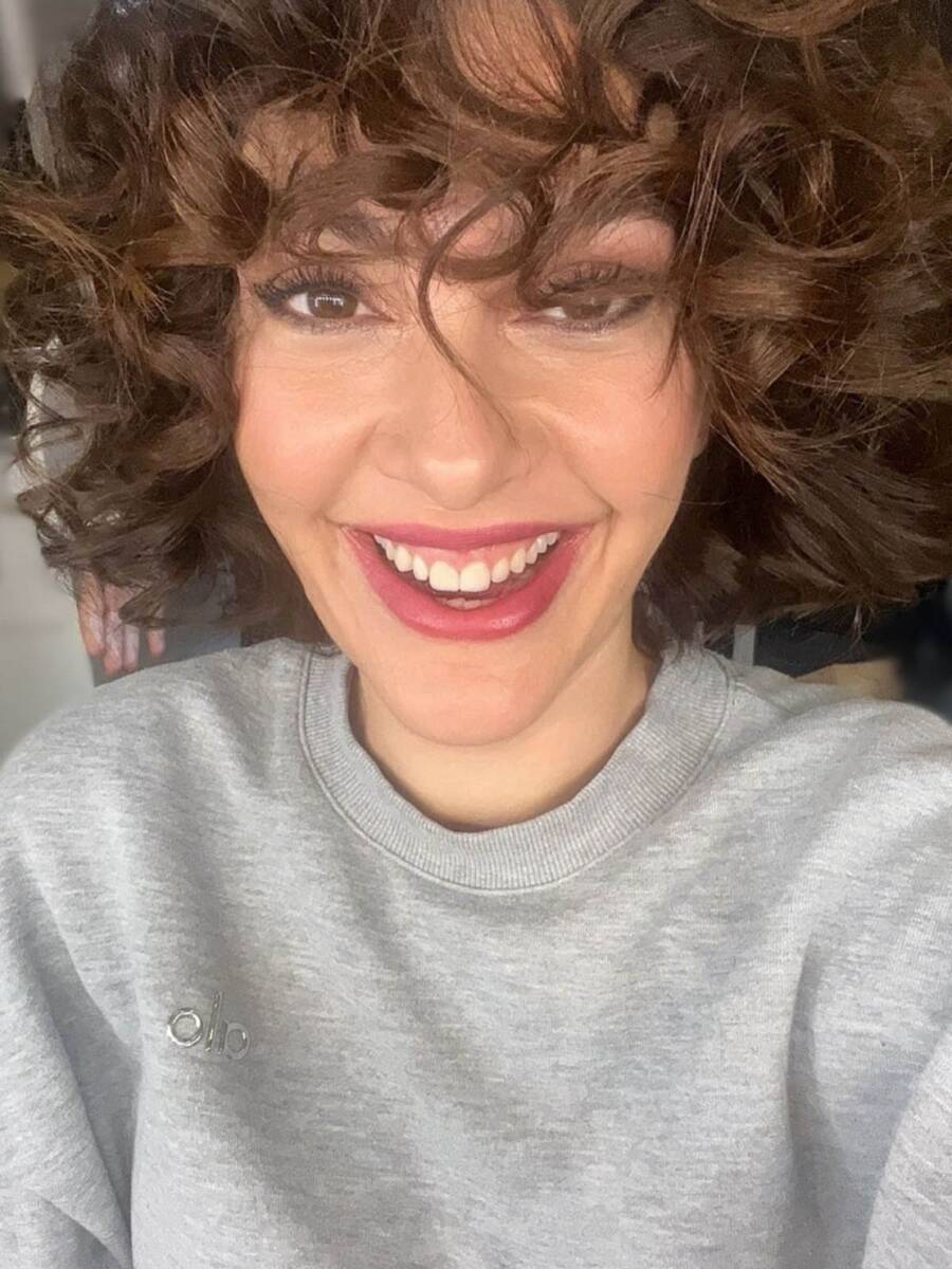 Berguzar Korel (4).jpg