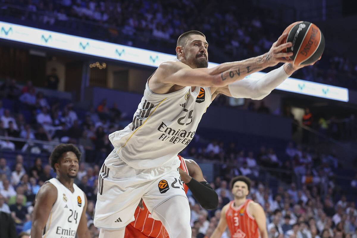 Real Madrid - Hapoel Tel Aviv (8).jpg