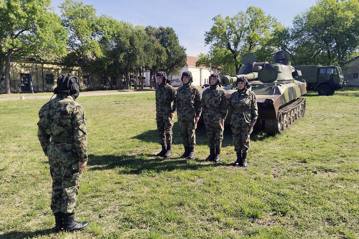 Specijalistička obuka vojnika na služenju vojnog roka (3).jpg