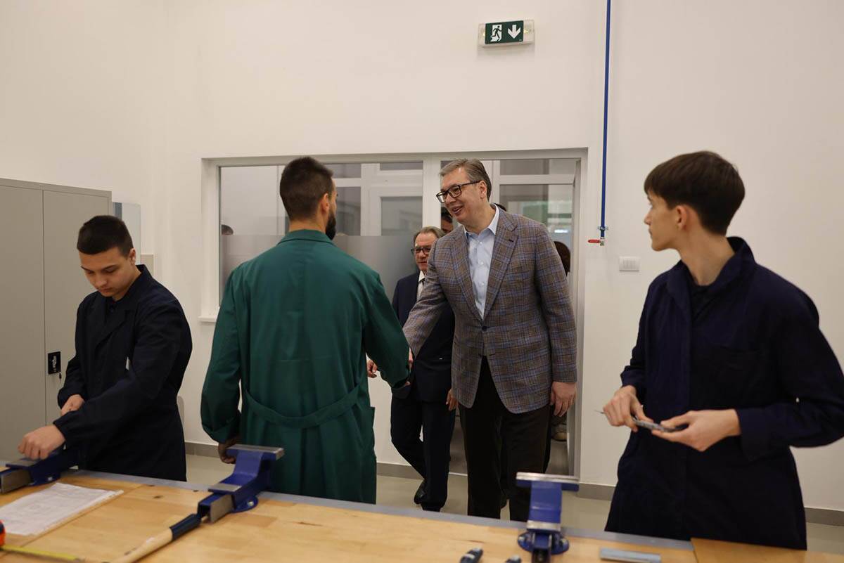 Aleksandar Vučić (2).jpg