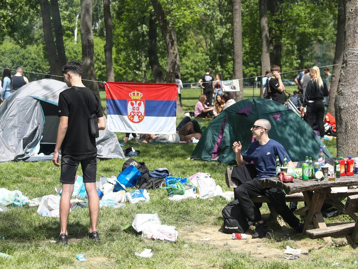 Prvi maj na Adi Ciganliji (1).jpg
