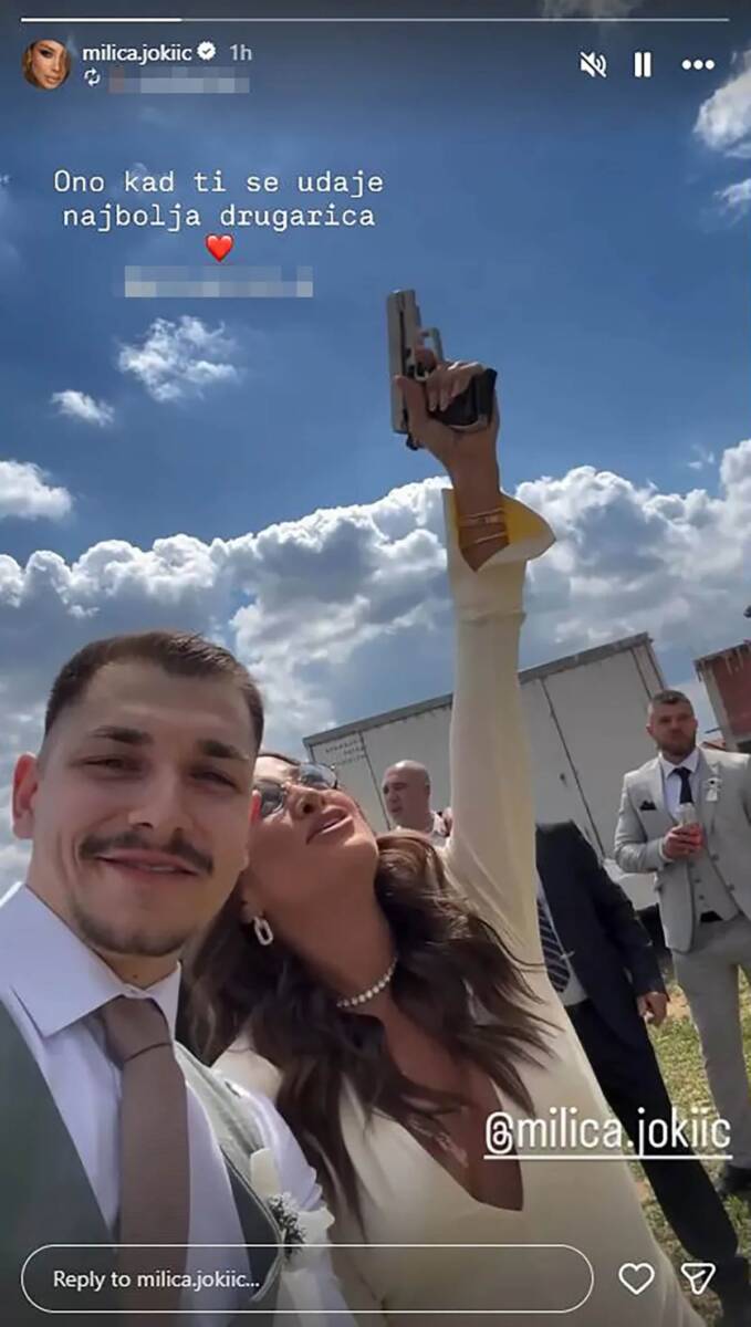 Milica Jokić puca iz pištolja za 1. maj 1.jpg