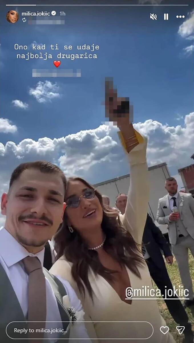 Milica Jokić puca iz pištolja za 1. maj 3.jpg