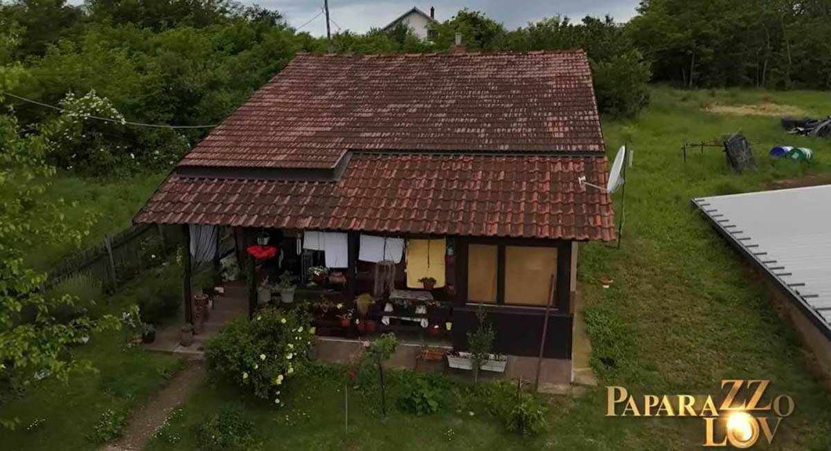 Dom na selu Maje Odžaklijevske (1).jpg