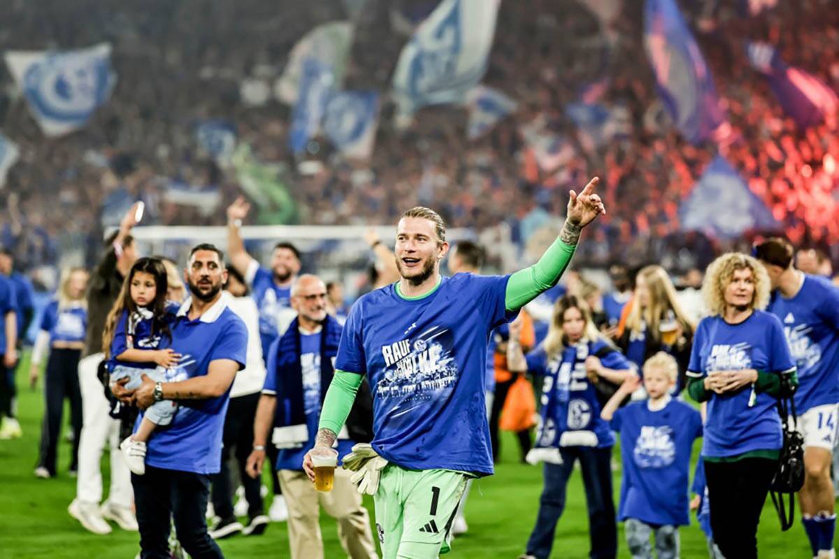 Šalke slavi ulazak u Bundesligu (1).jpg