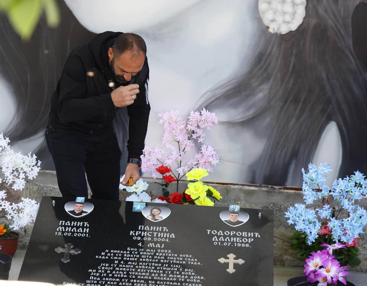 Споменик у Малом Орашју