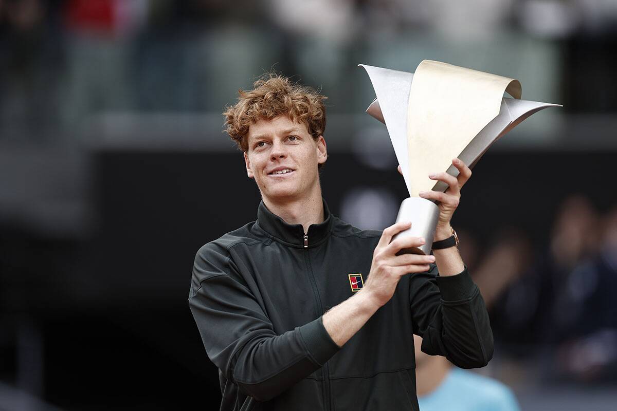 Siner - Zverev u finalu Madrida (7).jpg