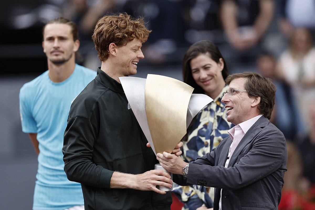 Siner - Zverev u finalu Madrida (9).jpg