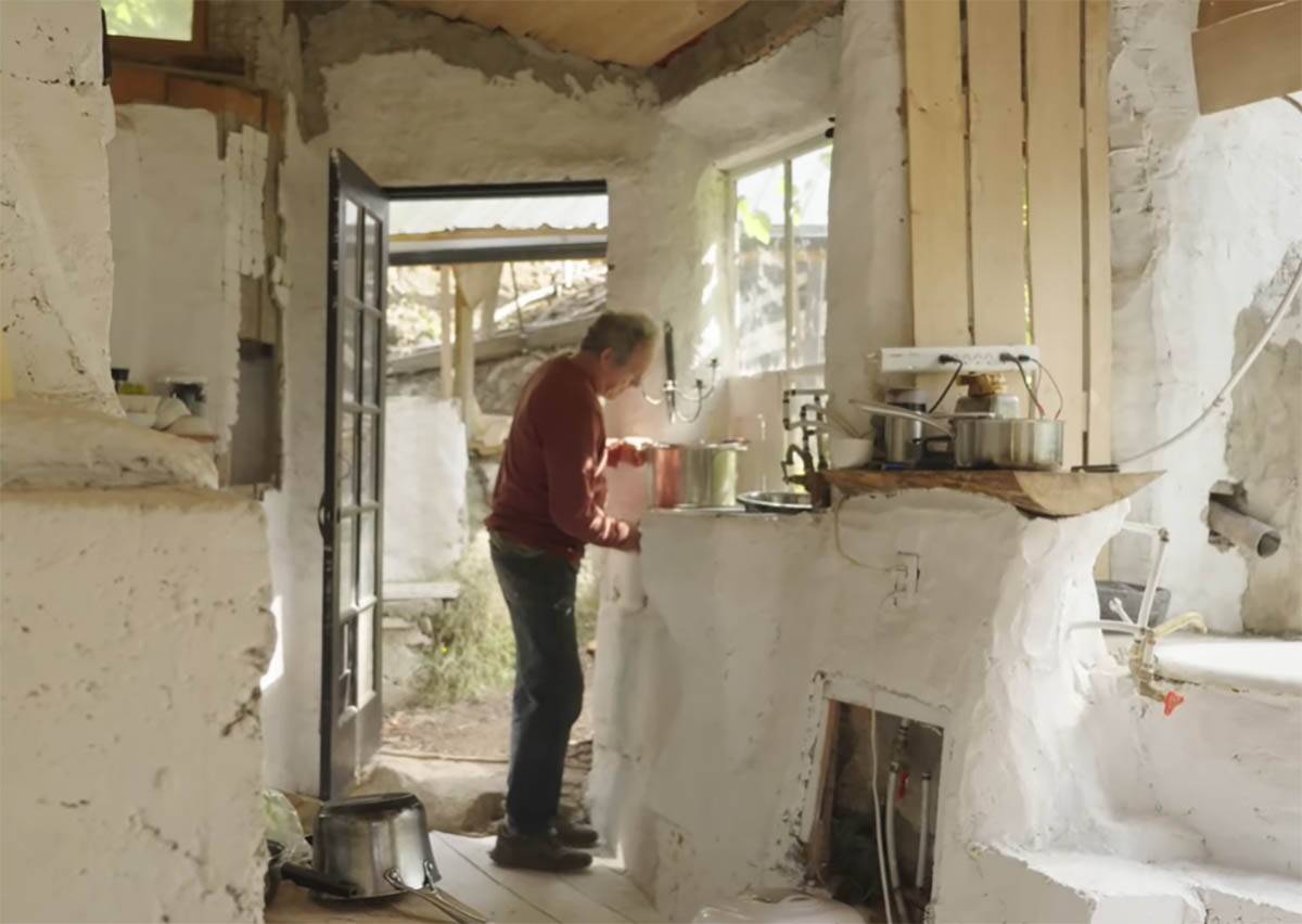 Tim Kortce živi potpuno van sistema