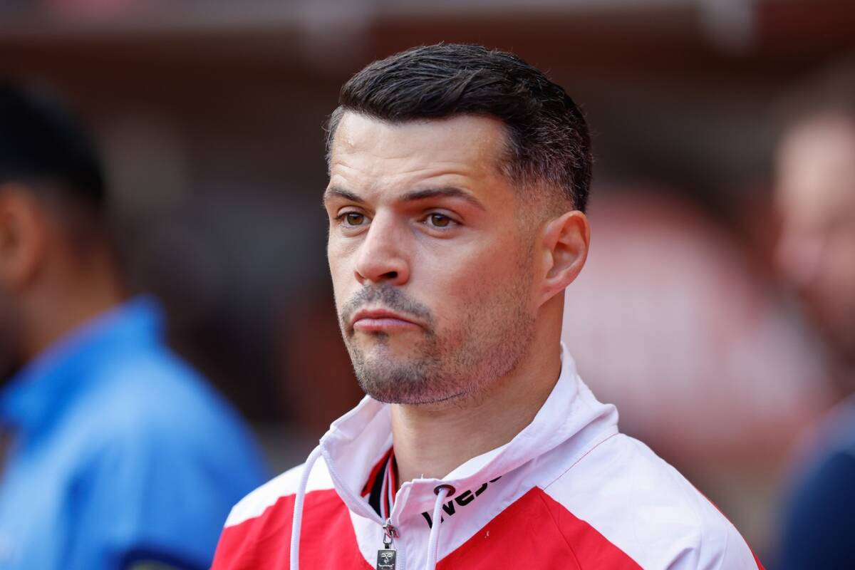 Granit Džaka fudbaler Sanderlenda na meču sa Totenhemom