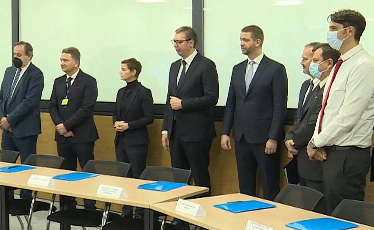 Predsednik Vučić u data centru u Kragujevcu (38).jpg