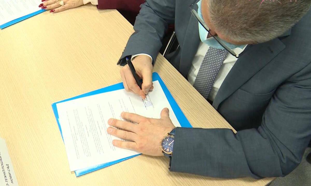 Predsednik Vučić u data centru u Kragujevcu (39).jpg