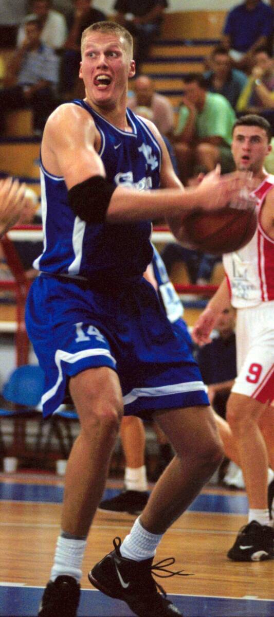 Rastko Cvetković u dresu Šoprona protiv Crvene zvezde