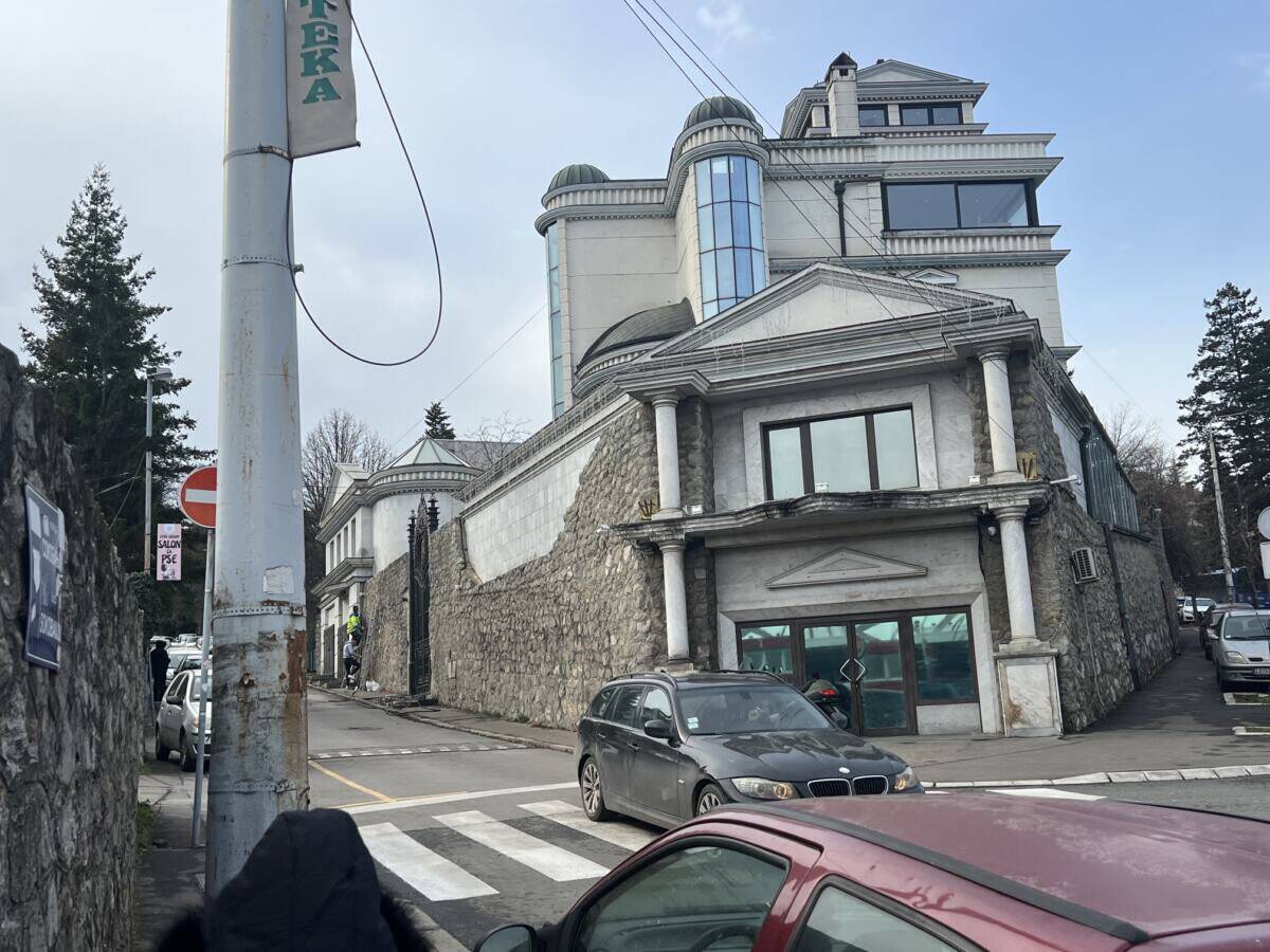 Ceca Ražnatović vila nakon renoviranja (1).jpg