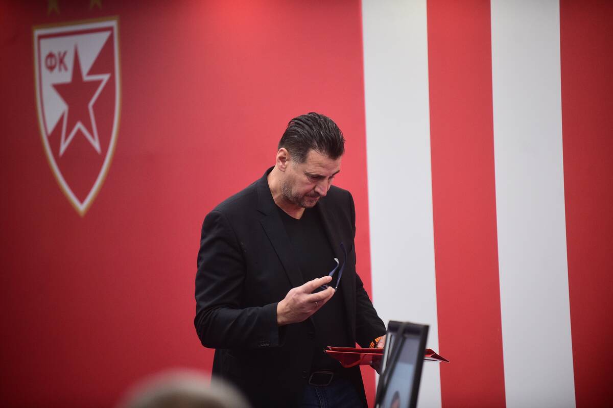 Vanja Grbić govori na komemoraciji Aleksandru Boričiću na stadionu Crvene zvezde