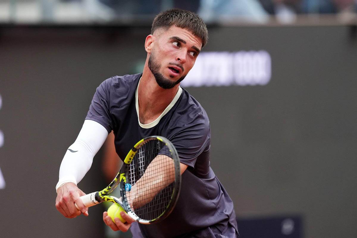 Novak Đoković  Dino Prižmić 3.jpg