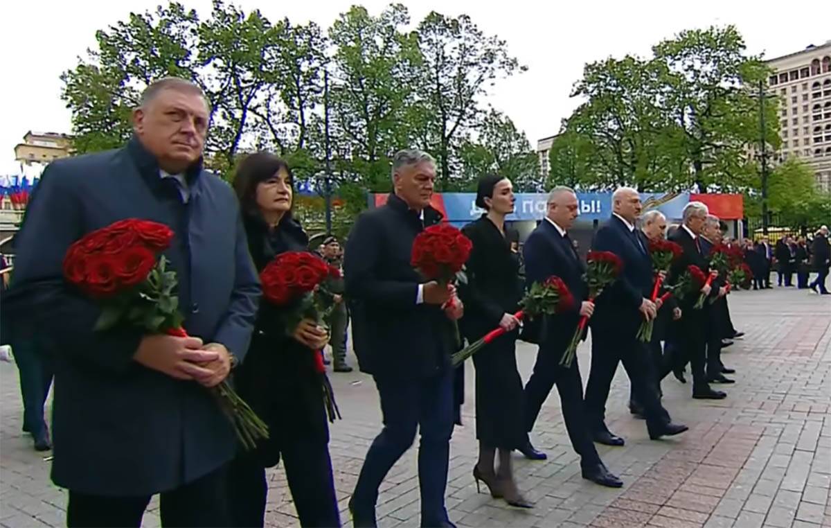 Predstavnici Republike Srpske za Dan pobede u Moskvi 1.jpg
