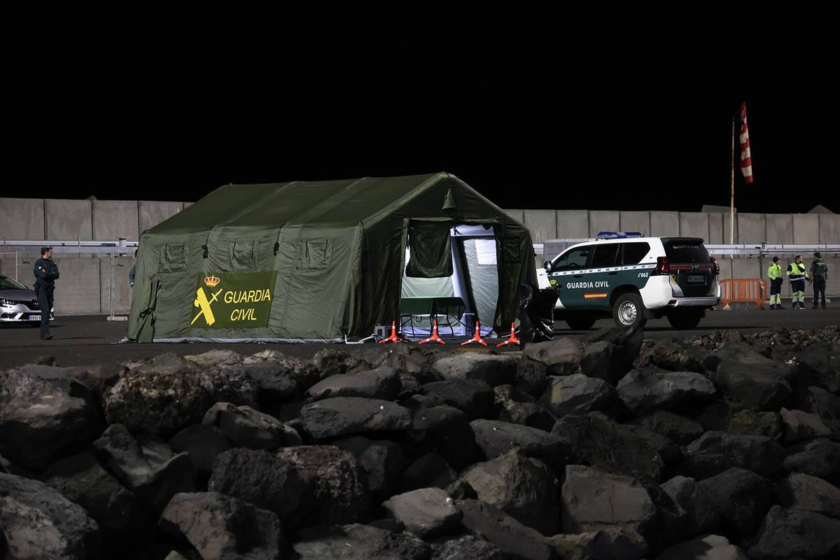 Kruzer sa hantavirusom stigao na Tenerife (5).jpg