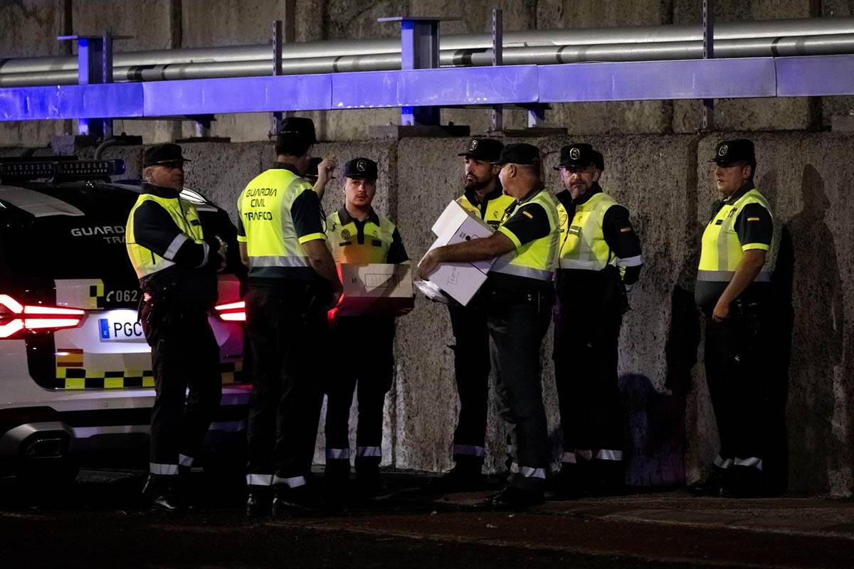 Kruzer sa hantavirusom stigao na Tenerife (1).jpg
