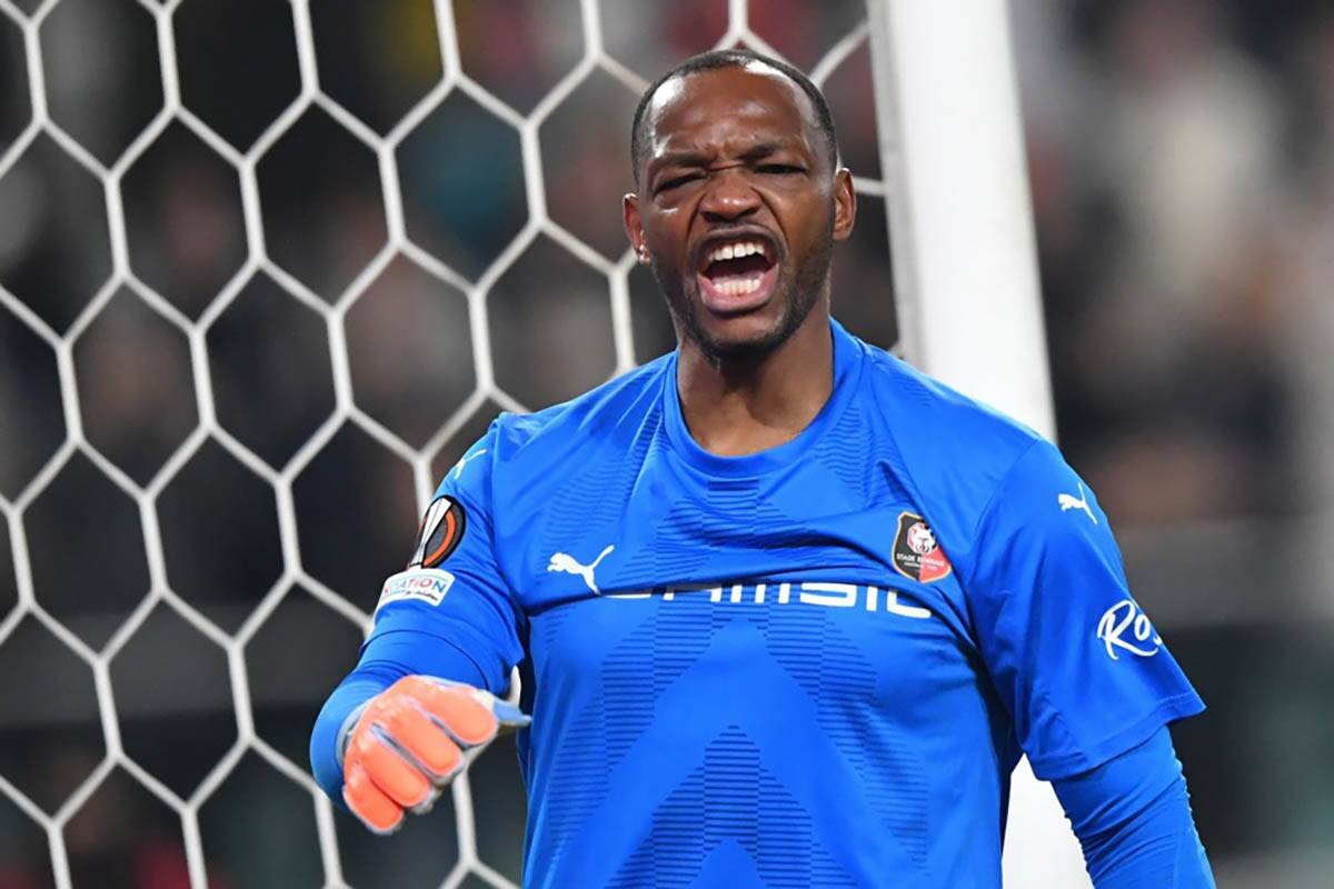 Steve Mandanda (1).jpg