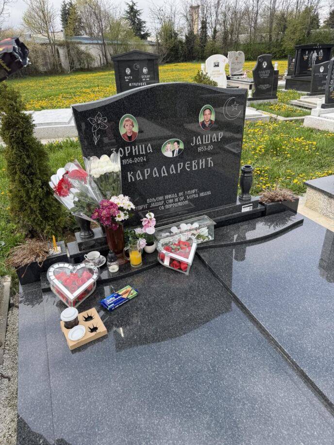 oskrnavljen spomenik u Šapcu (7).jpg