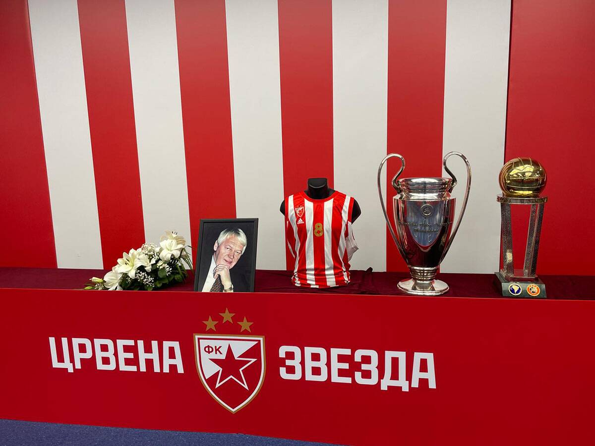 Komemoracija Vladimira Cvetkovića na Marakani (2).jpg