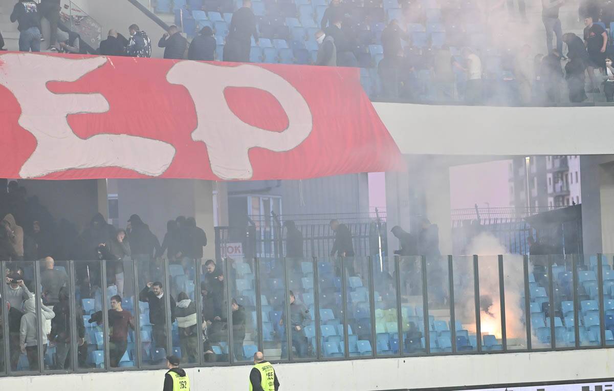 sukob navijača kup Srbije Crvena Zvezda - Vojvodina (3).jpg