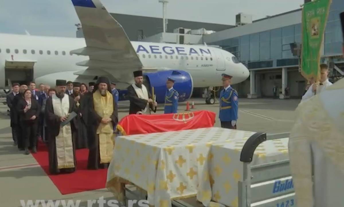 Svetinje sa Svete Gore stigle u Beograd (2).jpg
