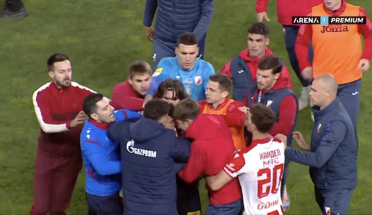 Tuča igrača Crvene zvezde i Vojvodine u finalu Kupa